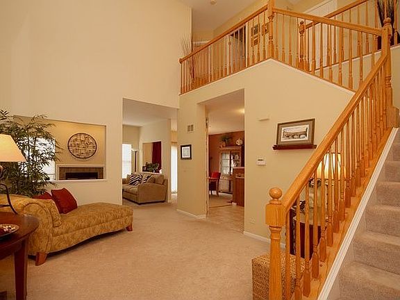 2nd image of 939 Creekside Ct