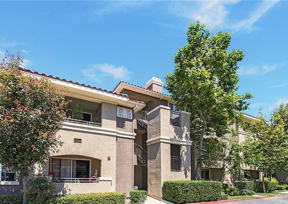 1st image of 22681 Oakgrove Unit 315
