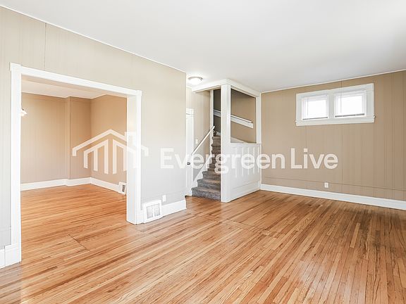 3rd image of 4215 Grant St