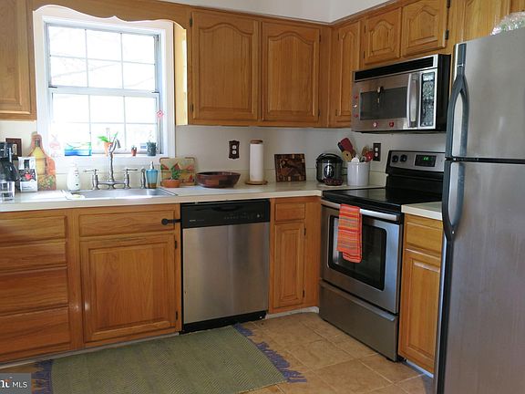 2nd image of 19901 Ivoryton Pl