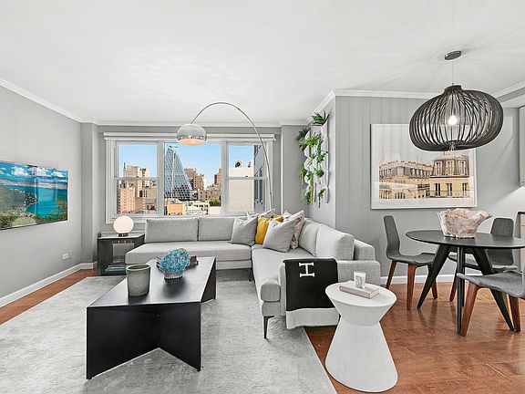 3rd image of 77 7th Ave APT 14V