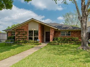 4022 Falkirk Ln, Houston, TX 77025