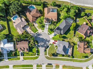104 Oxford Ct, Royal Palm Beach, FL 33411
