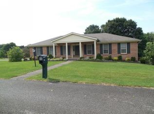 425 Brookview Pl, Danville, KY 40422