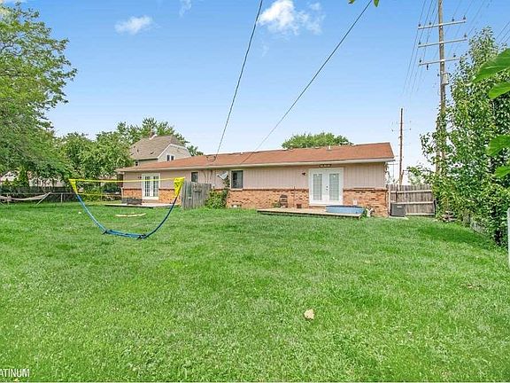 4th image of 21404 Erben St #21408