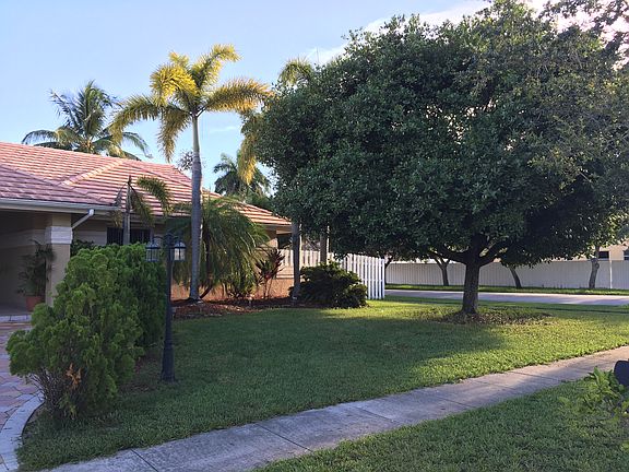 5th image of 16178 NW 12th St