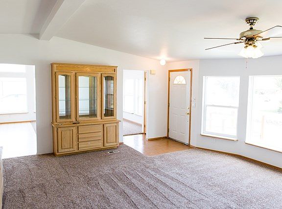 2nd image of 1680 SE Hickory Ct