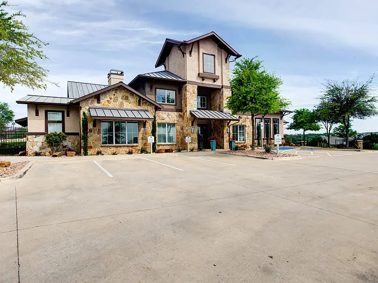 Callista Hill Country Apartments — Photo 25