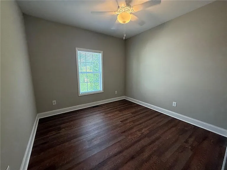 519 Liberty Park Dr NE — Photo 7