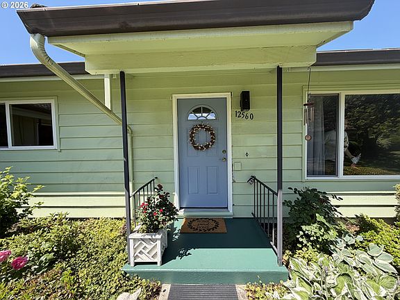 3rd image of 12560 SE Main St