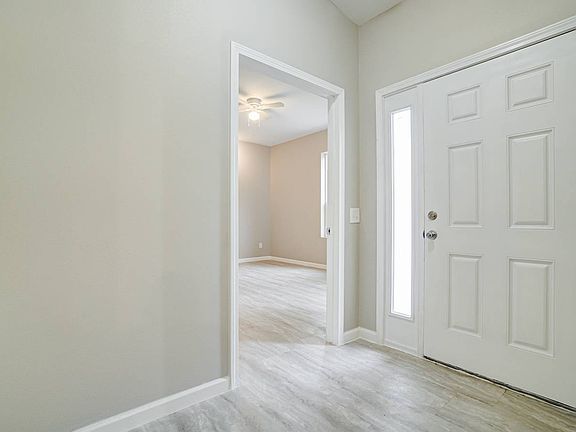 5th image of 133 Esma St