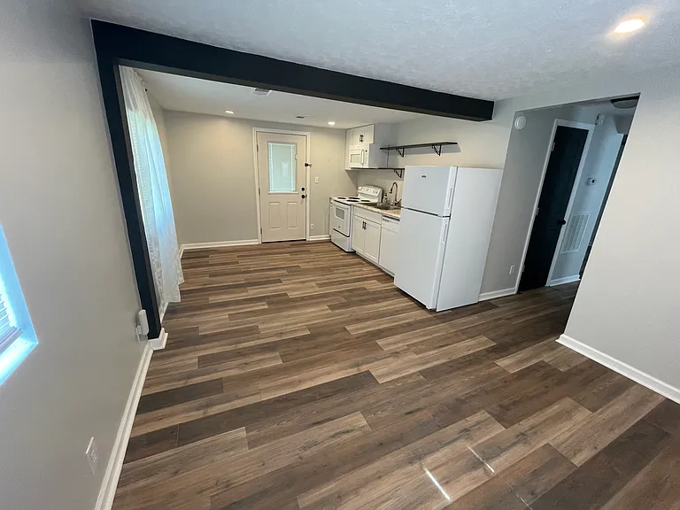 1231 Collins Hwy — Photo 3
