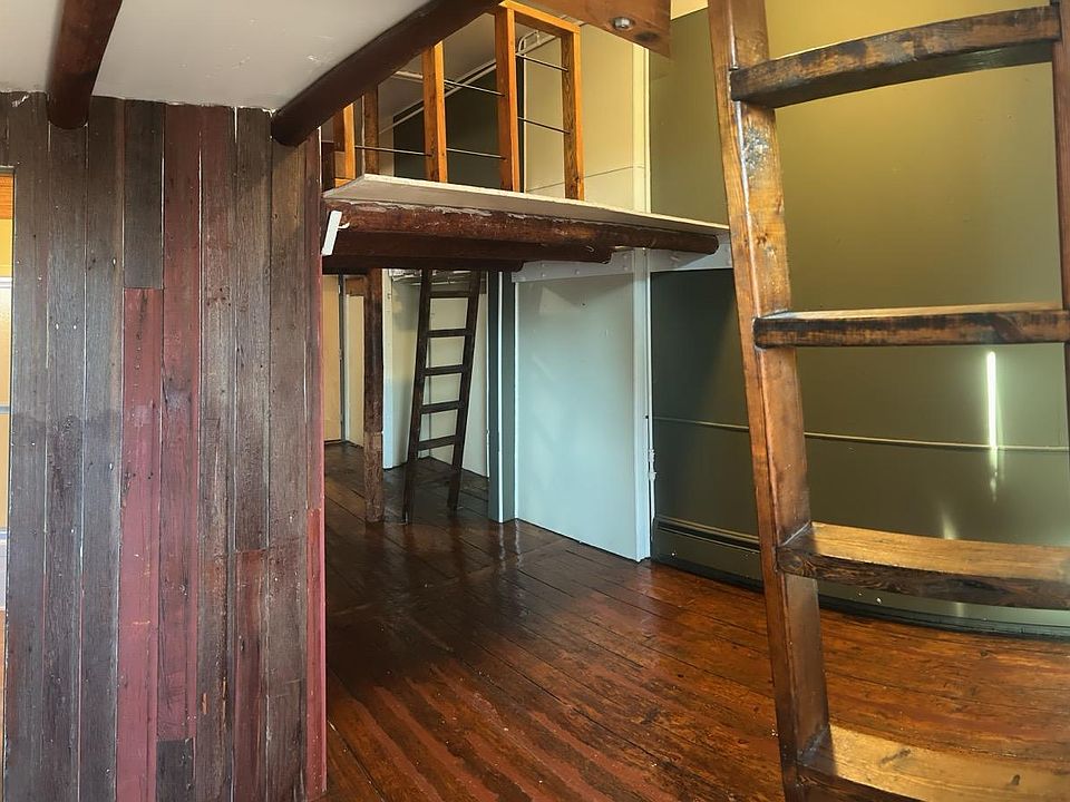 Building Photo 5