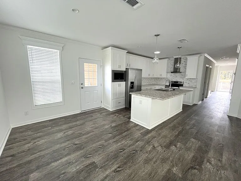 1033 Vervain Dr #1033E — Photo 17