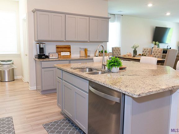 5th image of 7458 Scarlet Oak Dr
