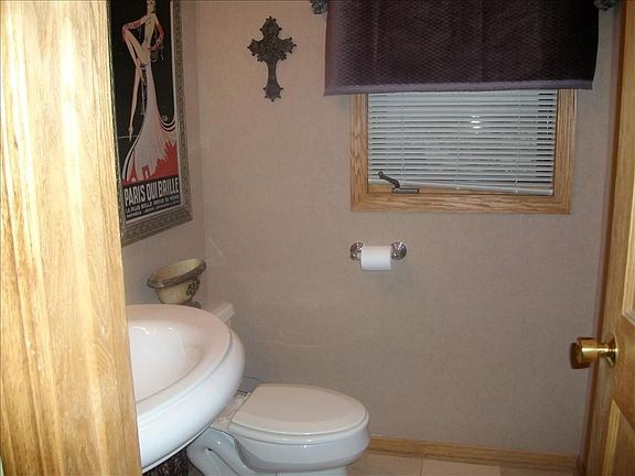 2nd image of 5852 S Nordica Ave