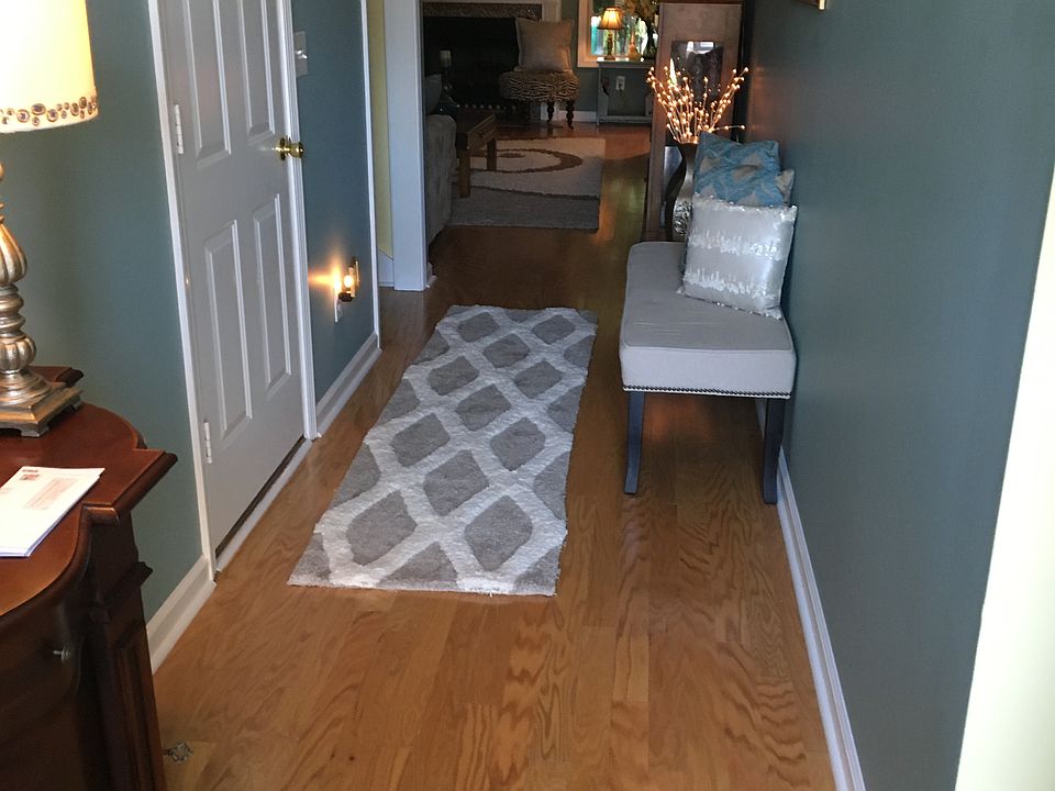 1st image of 404 Country Club Ct