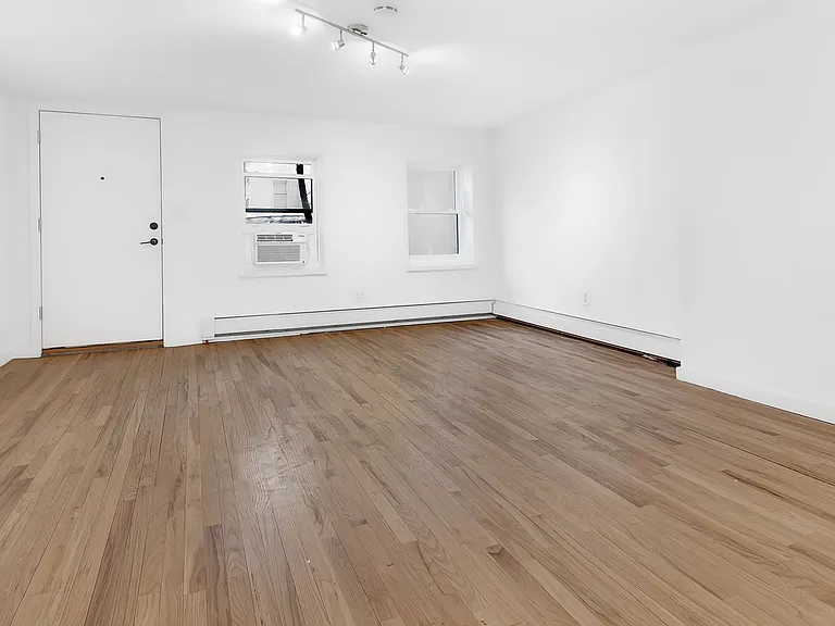724 Sackett St #1 — Photo 4