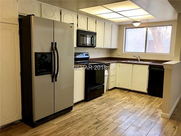 4th image of 4623 Monterey Cir Unit 3