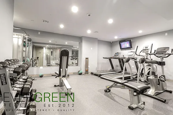 Rented by Evergreen Apartments BK | media 17