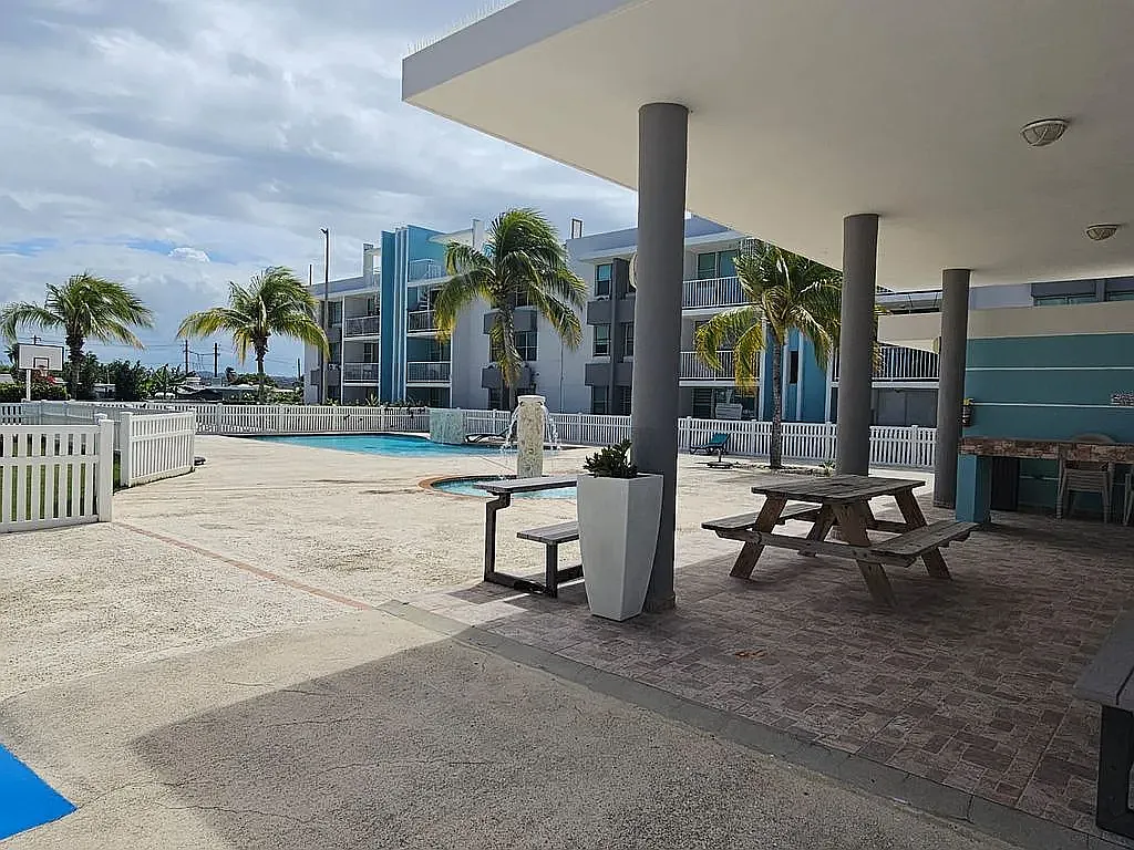 3 bed, 1132 sqft, $1,950 — Photo 3