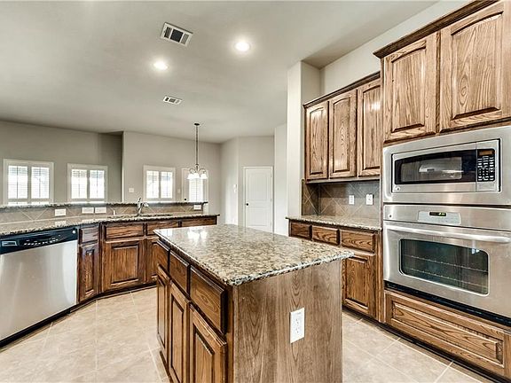 5th image of 2948 Barton Springs Ln