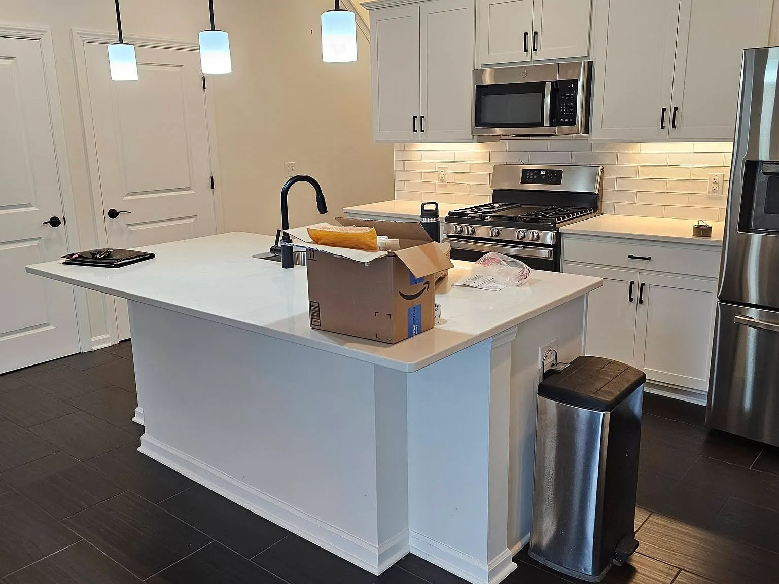 4 bed, 1824 sqft, $3,100 — Photo 1