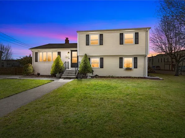 7 Wilson Ave, Johnston, RI 02919