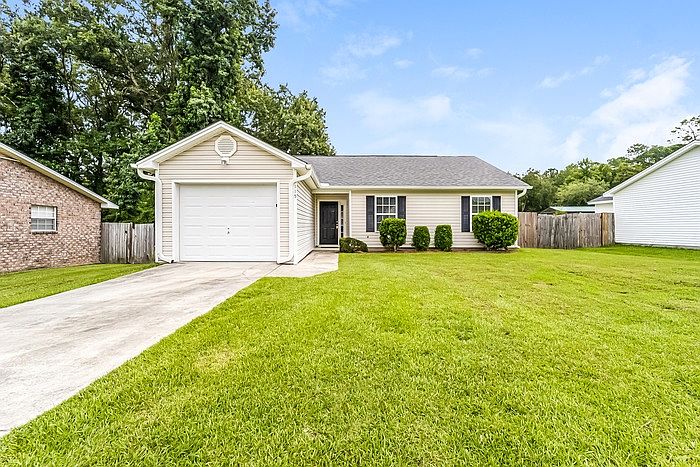 1st image of 115 Ashdown Dr