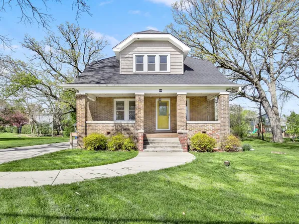 5075 S 35th STREET, Greenfield, WI 53221