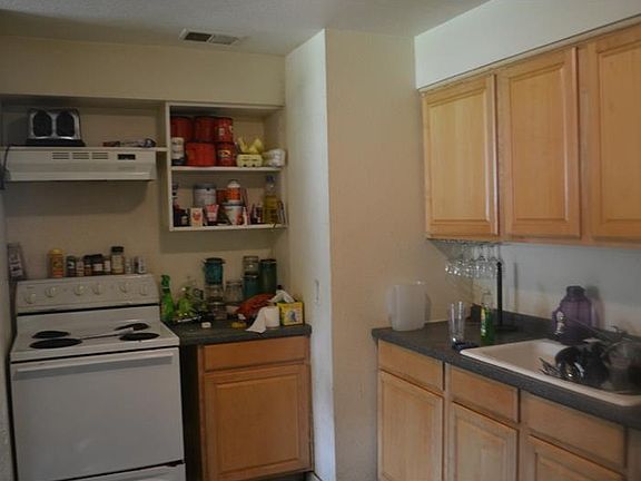 4th image of 7556 Stratford Blvd