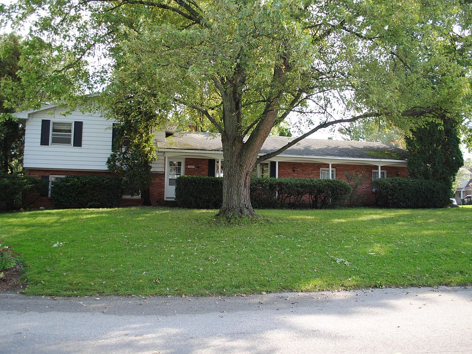 1st image of 1800 Pineknoll Dr SE