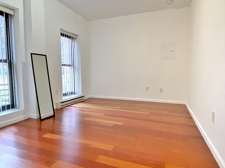 701 Chestnut St #4R — Photo 11