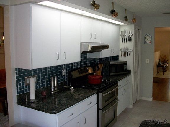 3rd image of 24 Farnell Ln