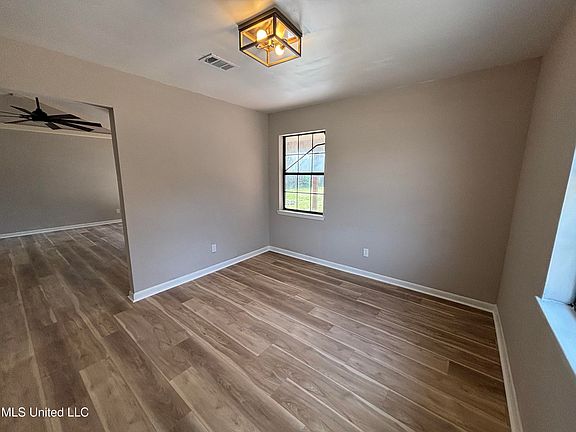 5th image of 15311 Oneal Rd