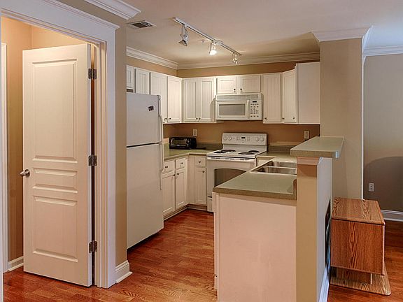 5th image of 3825 Cherokee Woods Way APT 206