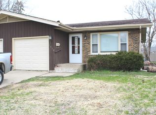 1650 Maple Ln, Elgin, IL 60123