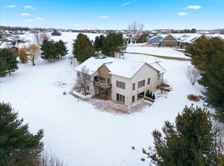 1047 174th St, Hammond, WI 54015