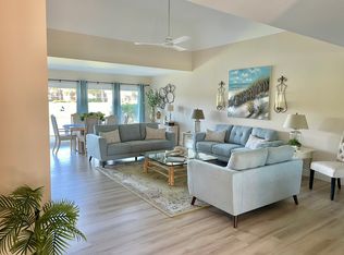 5143 SE Club Way, Stuart, FL 34997