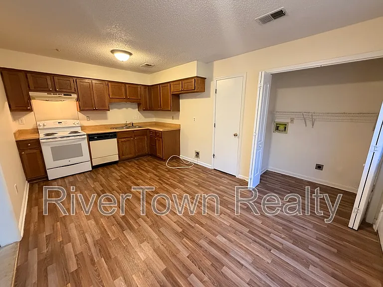 3834 Windermere Rd — Photo 4