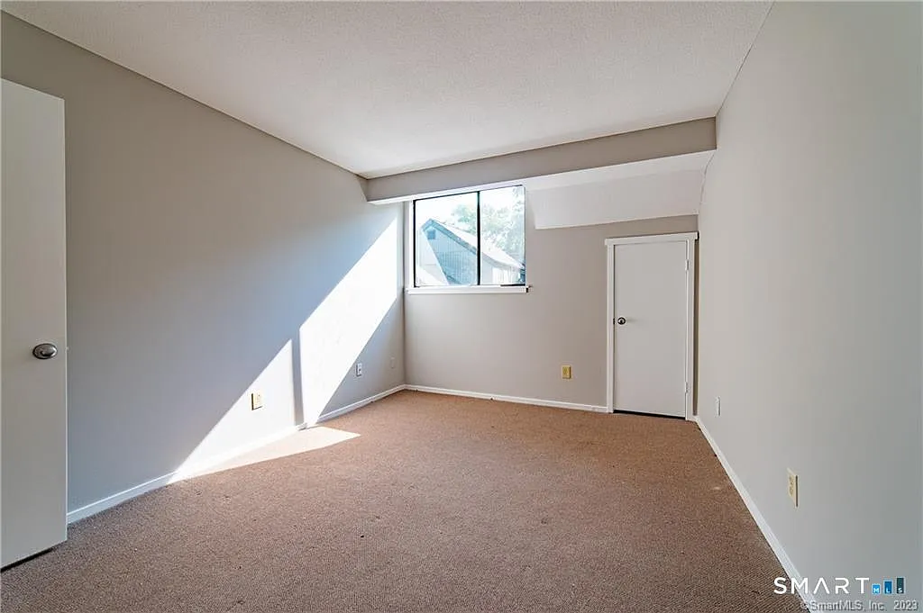2 bed, 2.0 bath, 1044 sqft, $2,300 — Photo 1