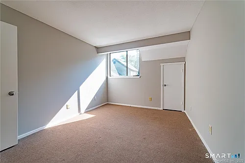 140 Woodvale Dr #E Photo 1