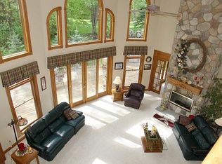 5159 Mountain Rd, Brighton, MI 48116