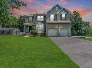 9 Annie Dr, Matawan, NJ 07747
