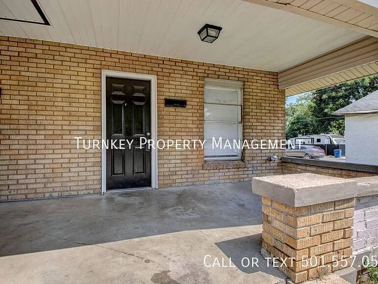 1502 Sycamore St #B — Photo 10