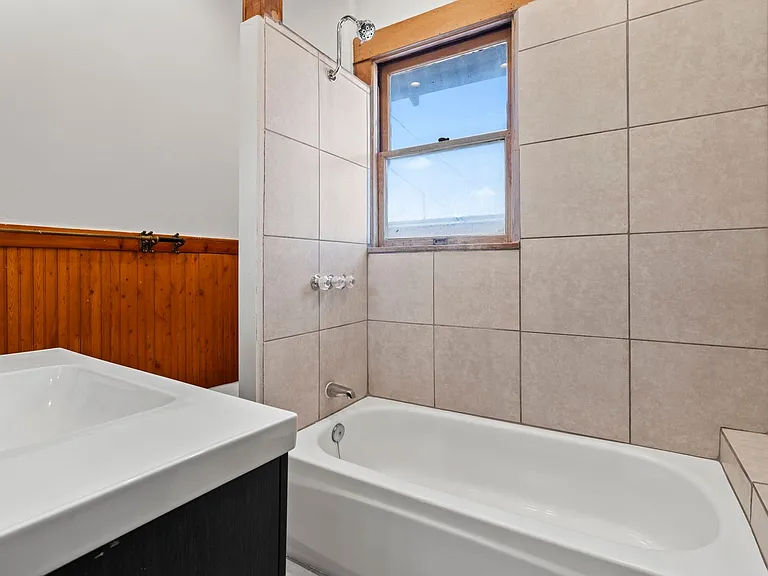 1541 E Mabel St — Photo 25