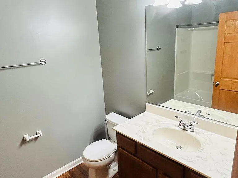 2215 Aurora Dr #1 — Photo 5