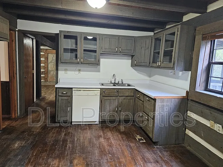 1273 Harbin Rd — Photo 8