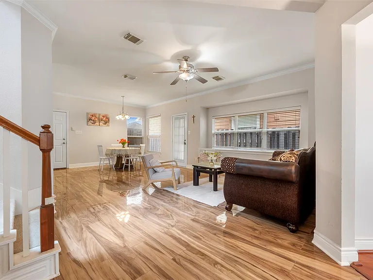 7138 Sun Village Dr — Photo 4