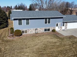 224 Poplar Ave, Lowry, MN 56349